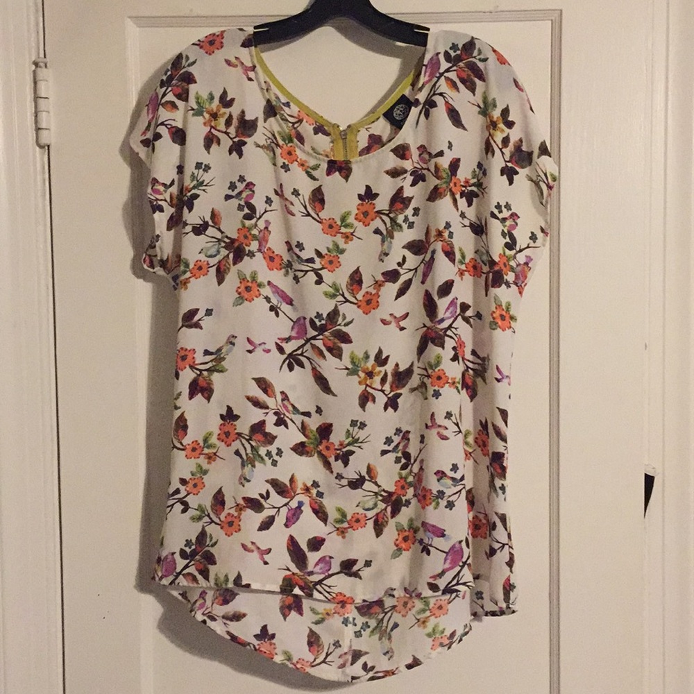 Bobeau XL Floral Bird Top